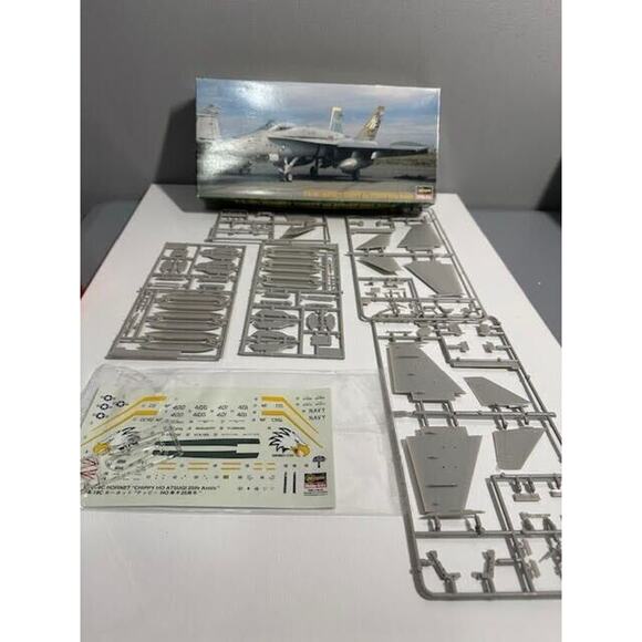 F/A-18C Hornet Chippy Ho Atsugi 25th Anniversary Hasegawa 1:72 Model Kit # 02343 - Picture 1 of 9
